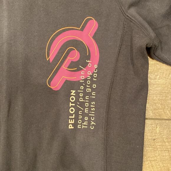 Peloton Women's Ultimate Fleece Full Zip Hoodie Gray Pink Size M - Picture 9 of 9